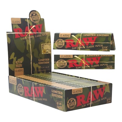 RAW® - Camo Rolling Papers 1¼ (50ct) - Limited Edition - Display of 24