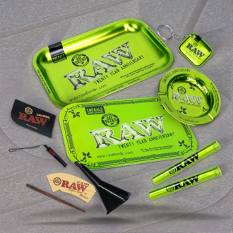 RAW® 20th Anniversary Emerald Smoker Kit – Limited Edition Collector’s Set