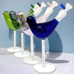 7.5" Sip in Style : Avian-Inspired Bird Bliss Water Pipe [GB771]